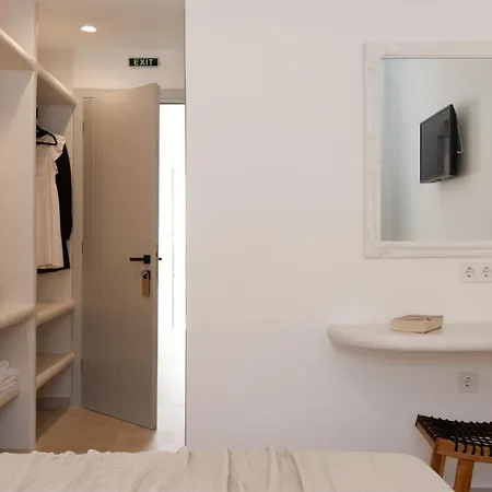 Porte Accommodation Kamares  Exterior photo