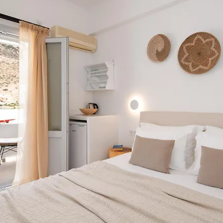 Porte Accommodation Kamares  Exterior photo