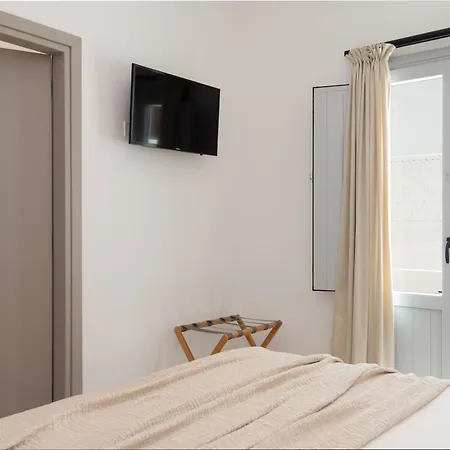 Porte Accommodation Kamares  Exterior photo