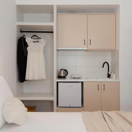 Porte Accommodation Kamares  Exterior photo