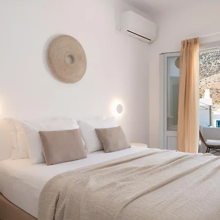 Porte Accommodation Kamares  Exterior photo