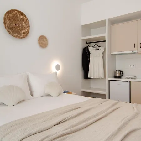 Porte Accommodation Kamares  Exterior photo