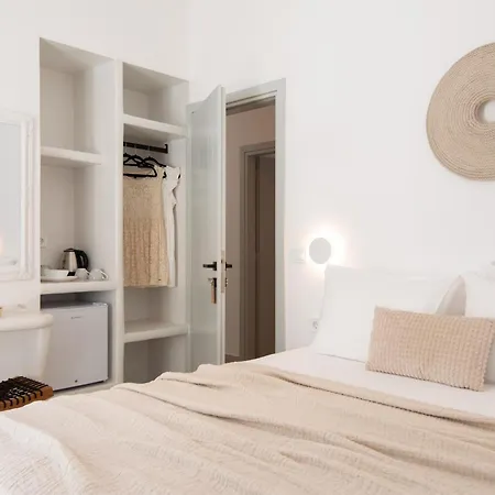 Porte Accommodation Kamares  Exterior photo